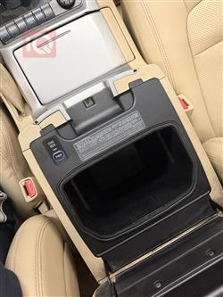 تۆیۆتا لاند کروزەر